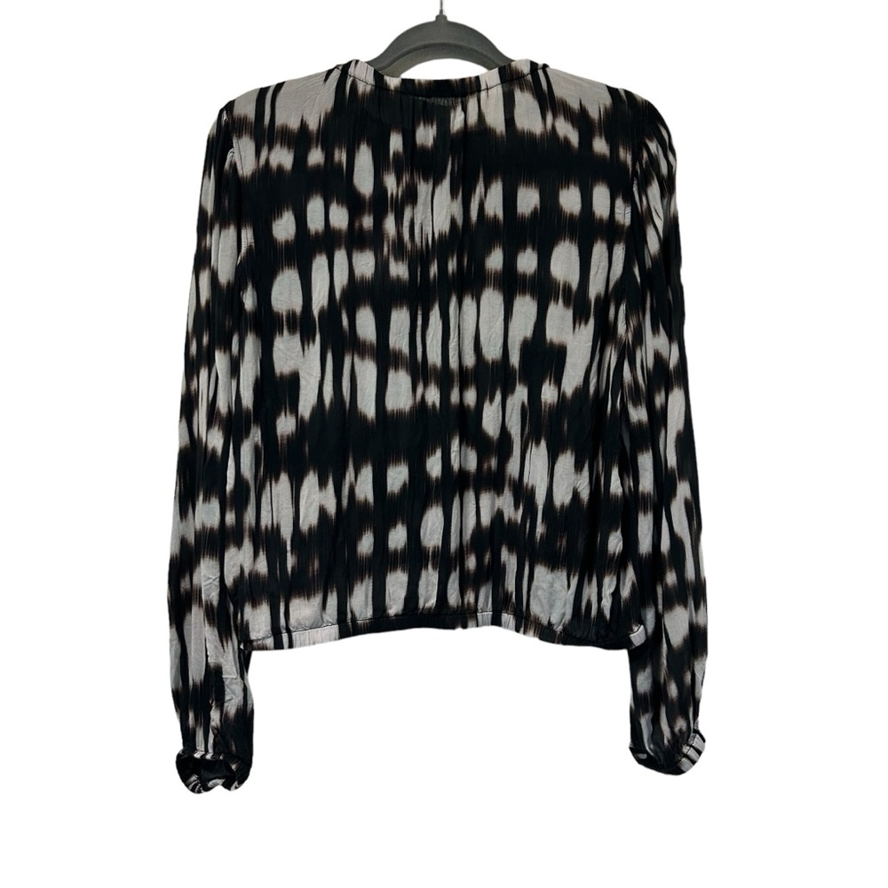 Bella Dahl Anthropologie Ikat Top Women’s M black white Sheer Gathered Hem - Picture 7 of 7